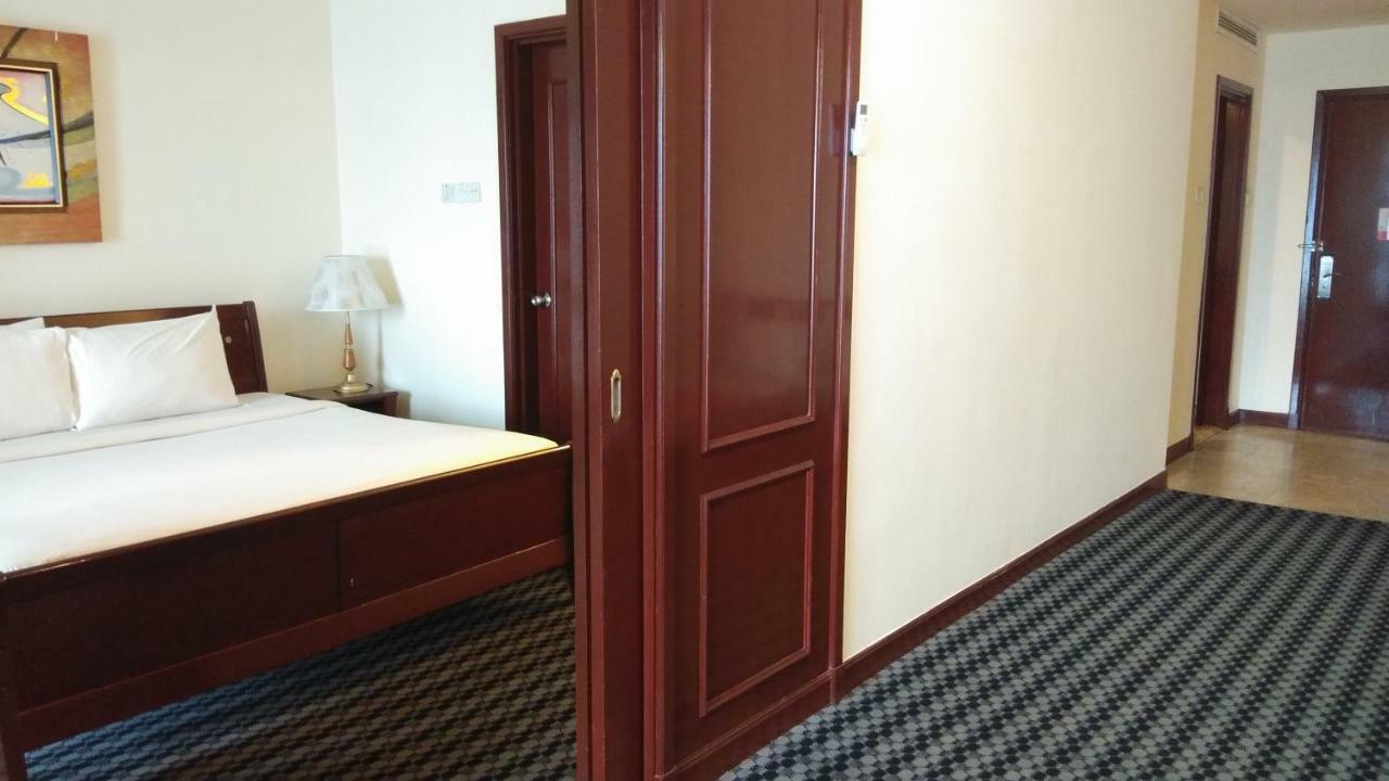 Best Service Suite At Times Square Kuala Lumpur Buitenkant foto